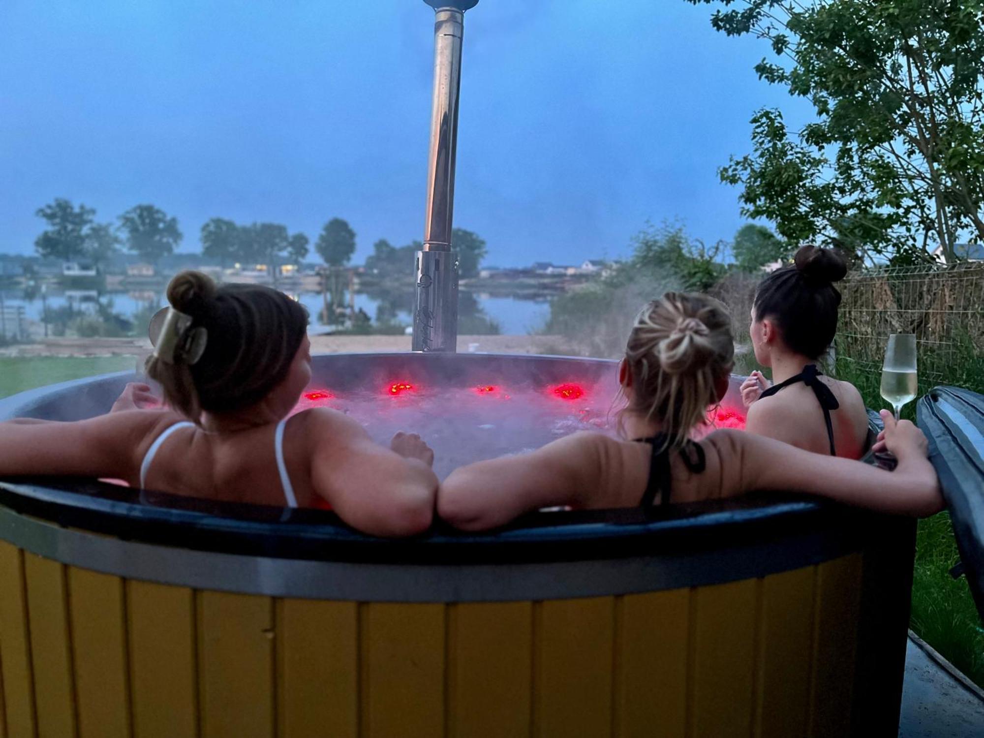 הוילה Bieniowice Relax House Nad Jeziorem Z Goraca Balia מראה חיצוני תמונה